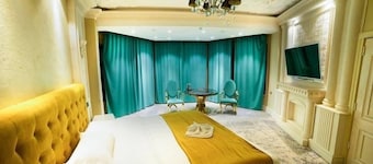 Elegance Hotel