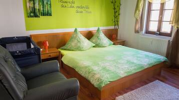 Condo | 1 bedroom, down duvets, free WiFi, bed sheets