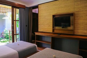 Desk, free WiFi - De Rekun Guest House (Ubud)