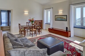 Executive Suite, 2 Bedrooms, 2 Bathrooms, Sea View