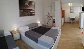 免费 WiFi、床单