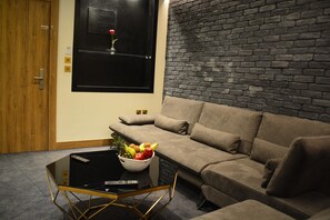 Suíte (Monarch) | Sala de estar | TV LED