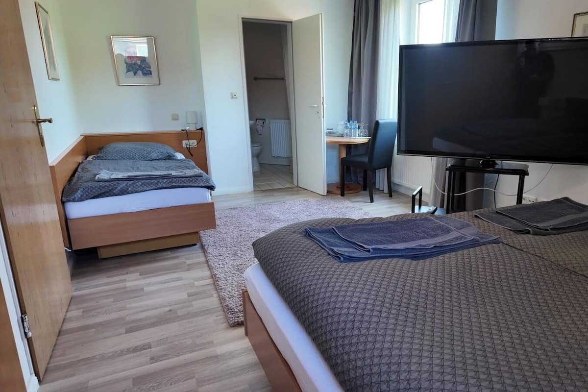 Family Triple Room | Free WiFi, bed sheets
