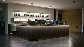 2 barer/lounger og bassengbar