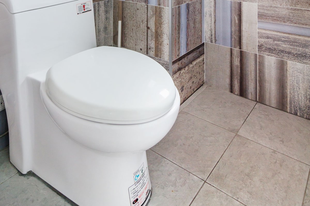 Deluxe-herbergi - 2 meðalstór tvíbreið rúm - útsýni yfir port | Dúnsængur, skrifborð, myrkratjöld/-gardínur, ókeypis þráðlaus nettenging