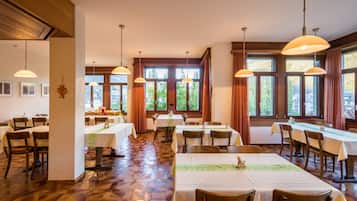 Desayuno buffet incluido todos los días