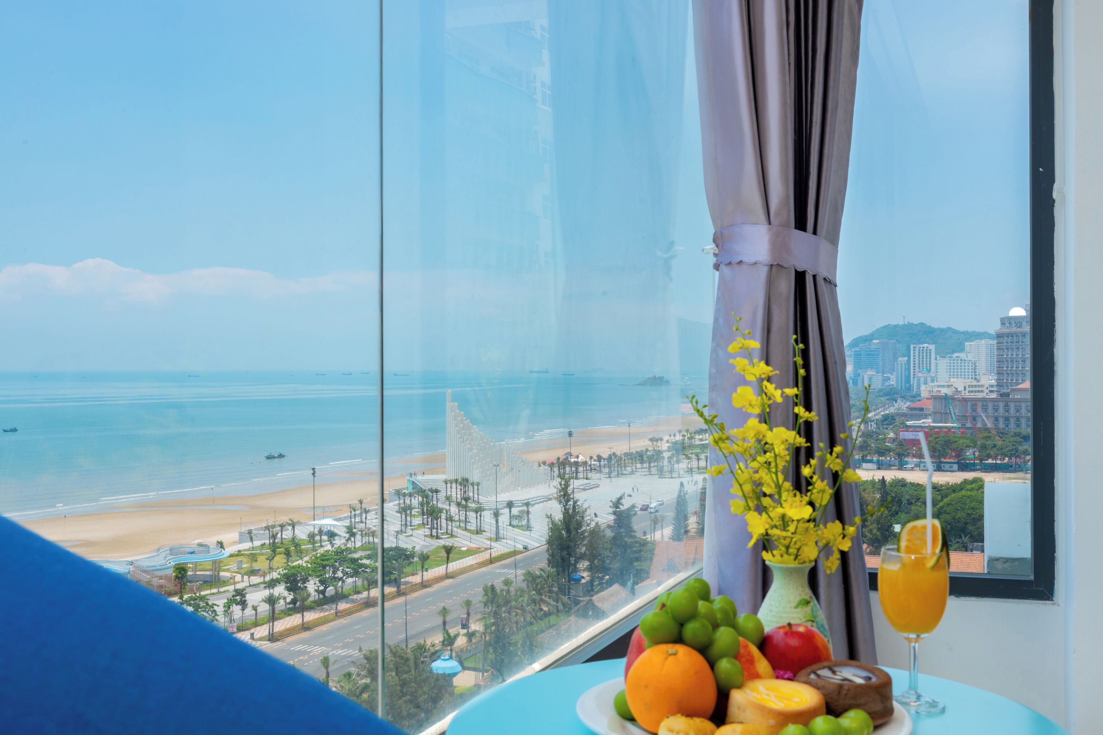 Ropa de cama de alta calidad, colchones Select Comfort y minibar 