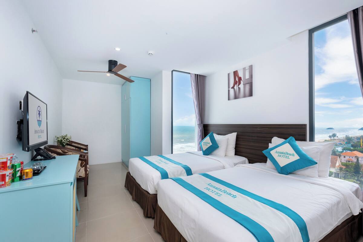 Deluxe Twin Room, Sea View | Premium bedding, Select Comfort beds, minibar, in-room safe