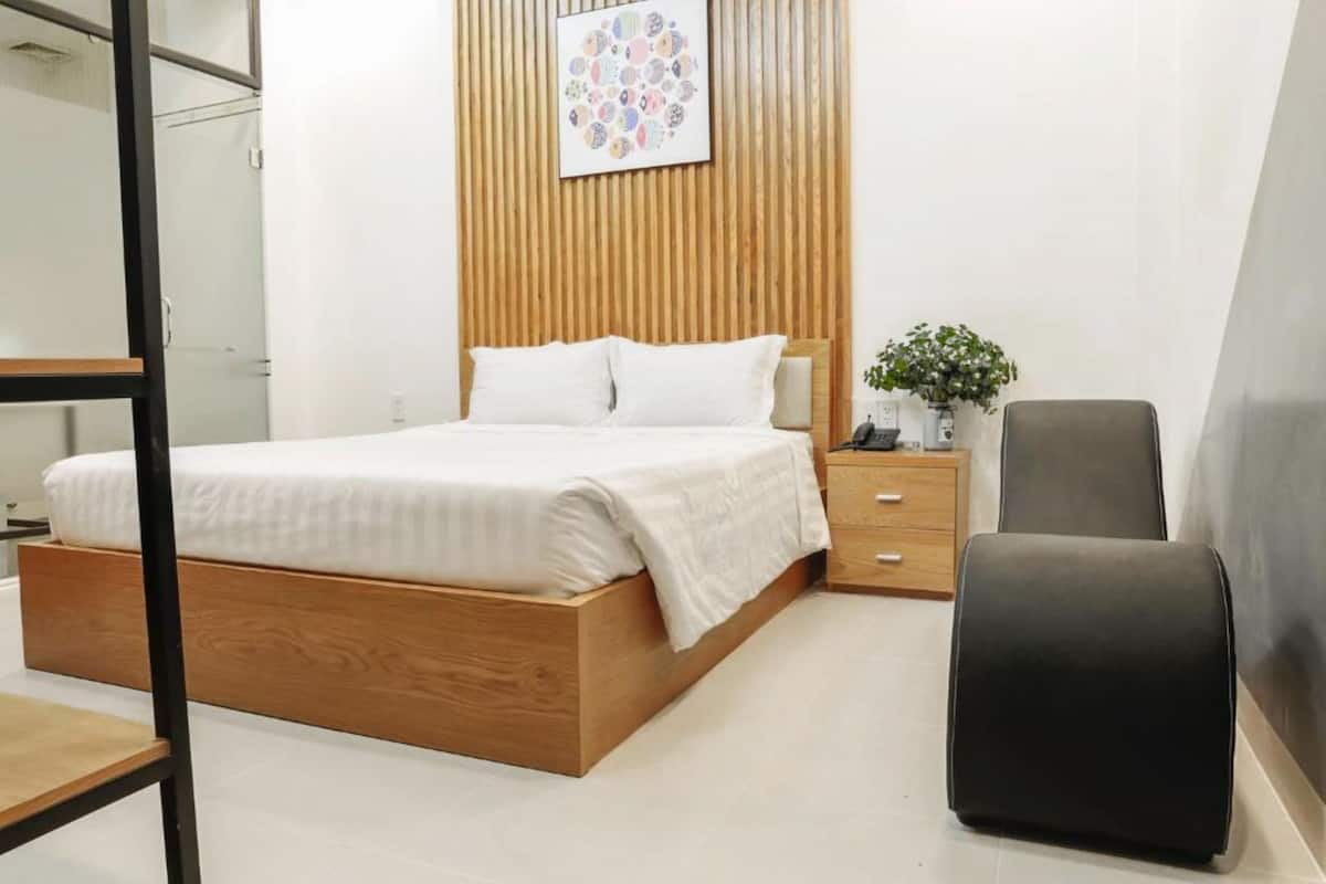Habitación doble superior, sin ventanas | Minibar, escritorio, insonorización y wifi gratis