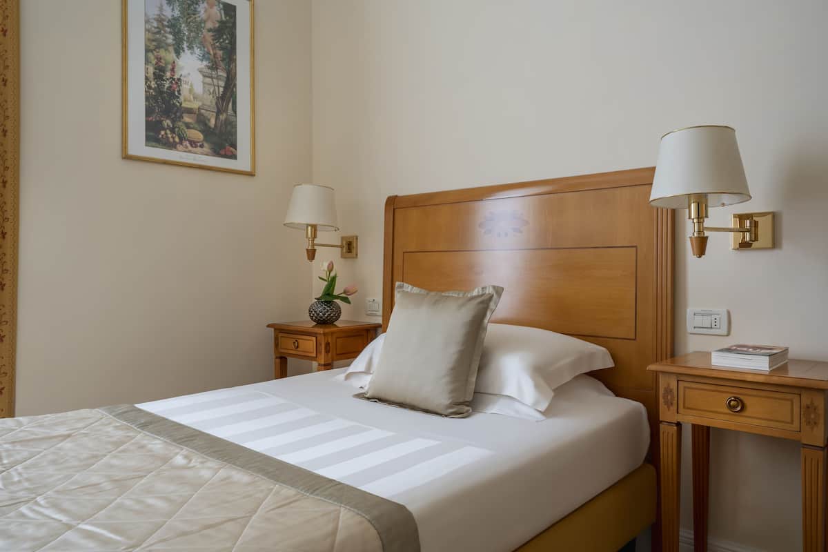 Classic Single Room