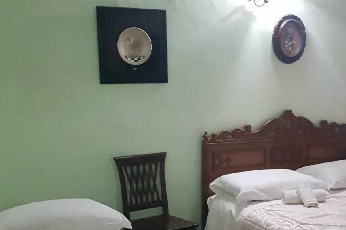 Rollaway beds, bed sheets