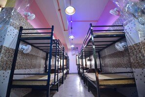 Cortinas opacas y sistema de insonorización