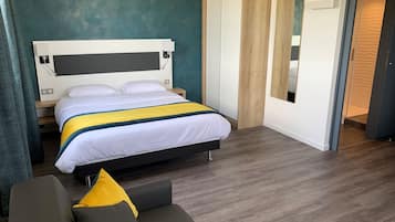 1 slaapkamer, luxe beddengoed, een kluis op de kamer, een bureau