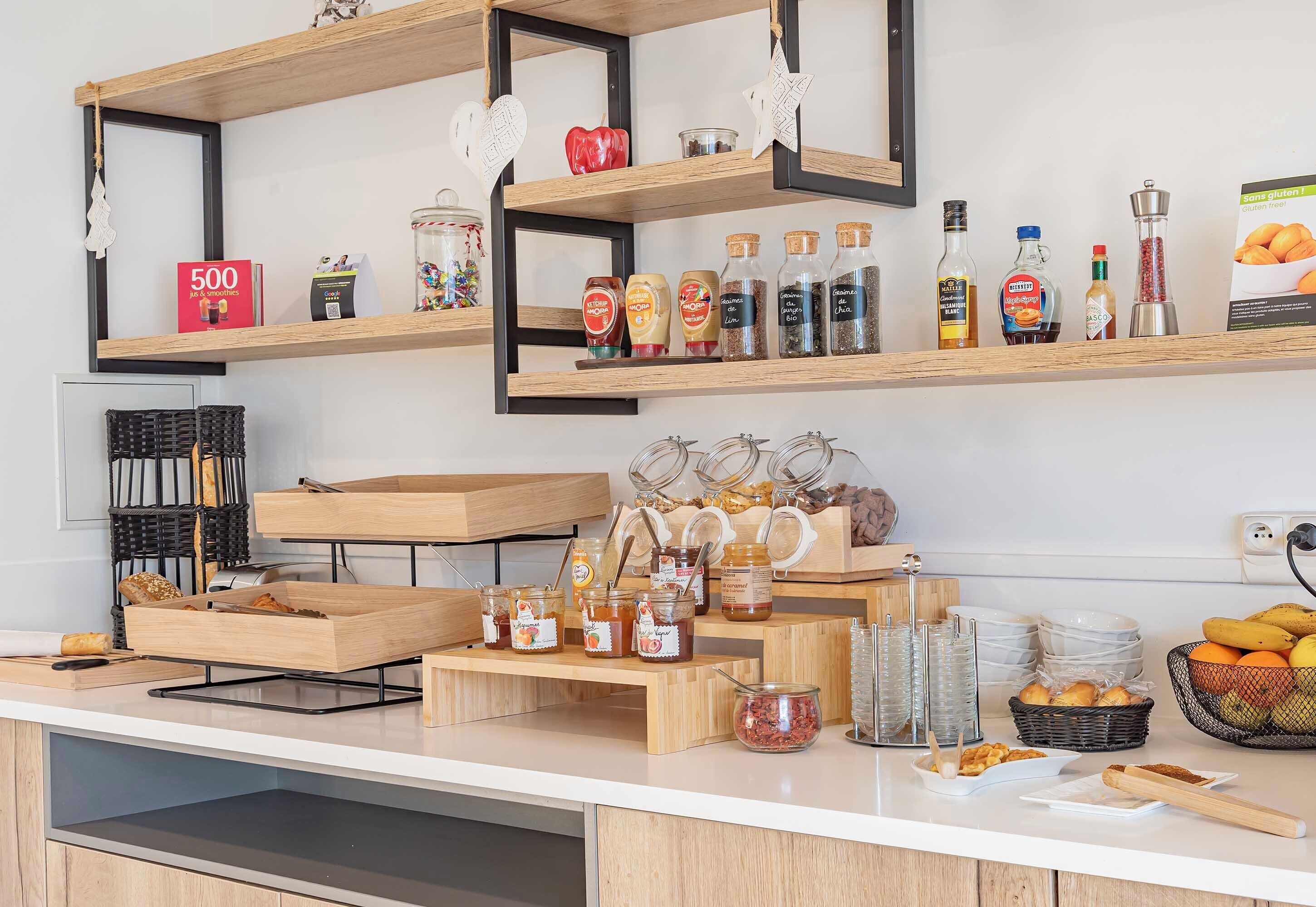 Petit déjeuner buffet servi tous les jours en supplément
