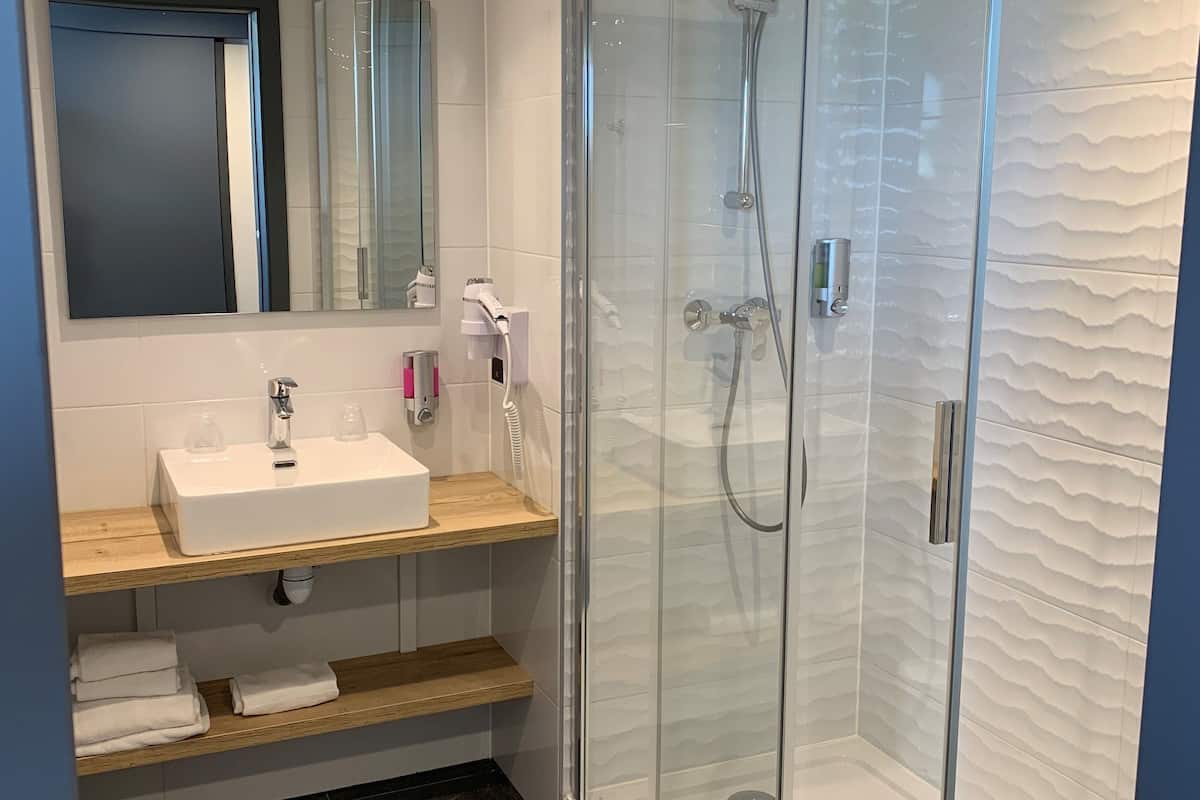 superior double room | 1 bedroom, premium bedding, in-room safe, desk