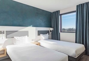 Standard Twin Room, Non Smoking | 1 bedroom, premium bedding, in-room safe, desk - B&B HOTEL Brumath Bernolsheim (Bernolsheim)