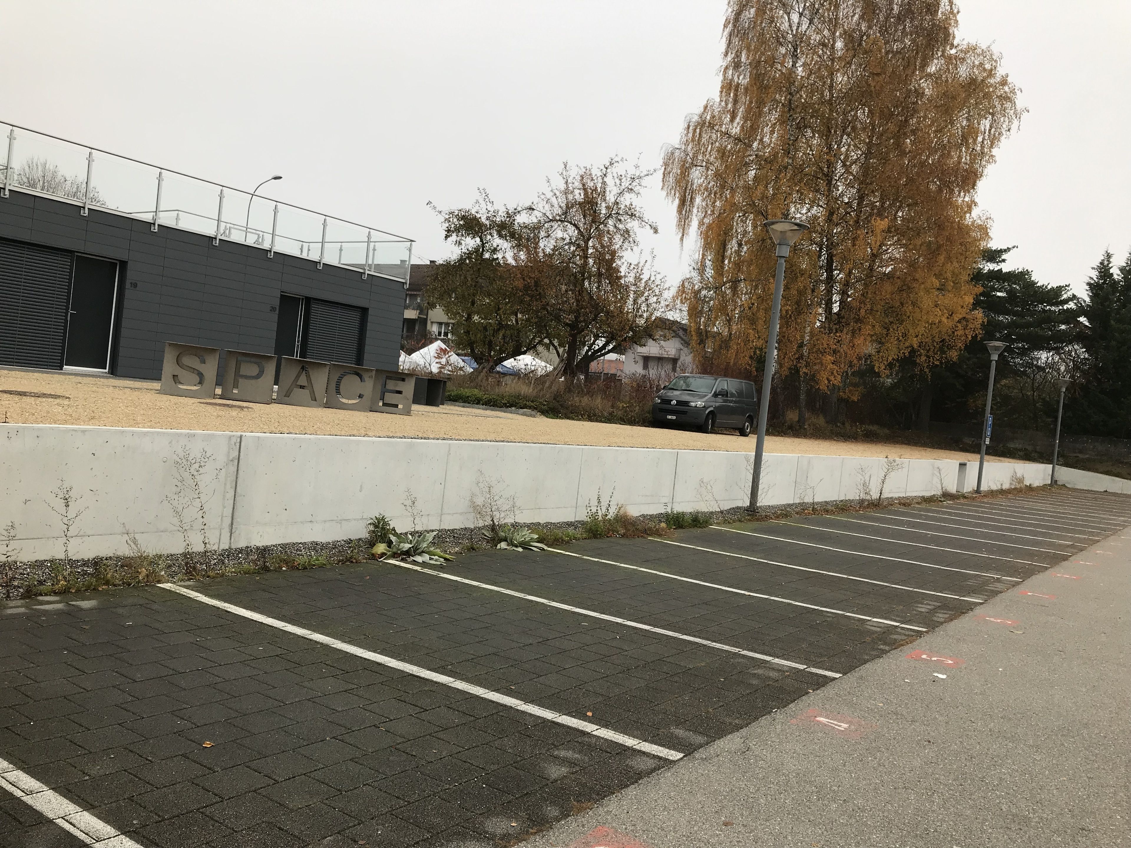 self-parking (surcharge) 6 per day