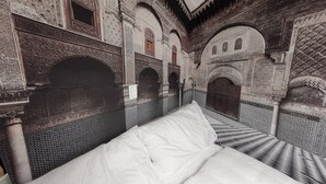 Orientalischer Hinterhof (Balcony) | 办公桌、遮光窗帘、免费 WiFi、床单
