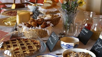 Colazione a buffet inclusa, servita tutte le mattine