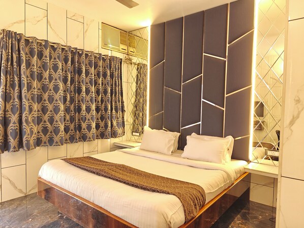 Kamar Premium, balkon | Seprai premium dan didekorasi berbeda-beda