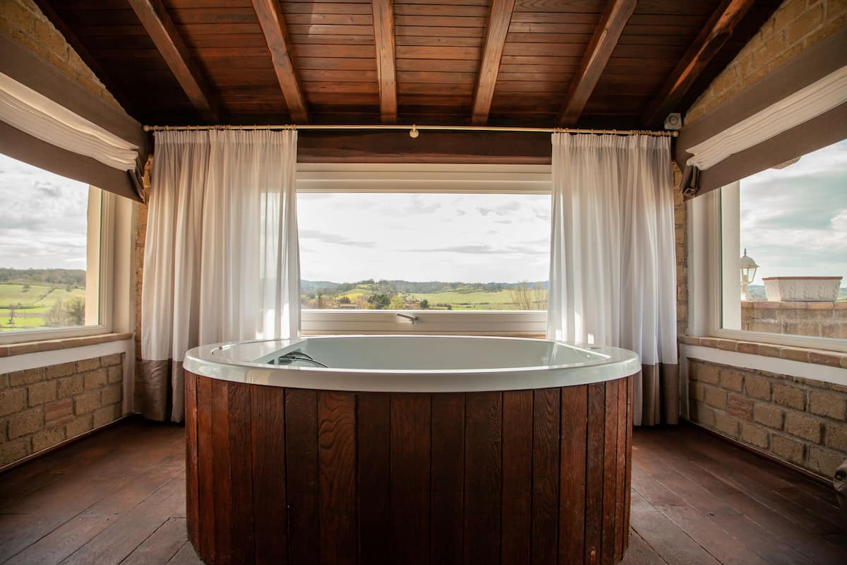 Suite Deluxe, hidromasaje (Legno) | Tina de hidromasaje