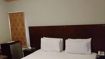 In-room safe, soundproofing, free WiFi