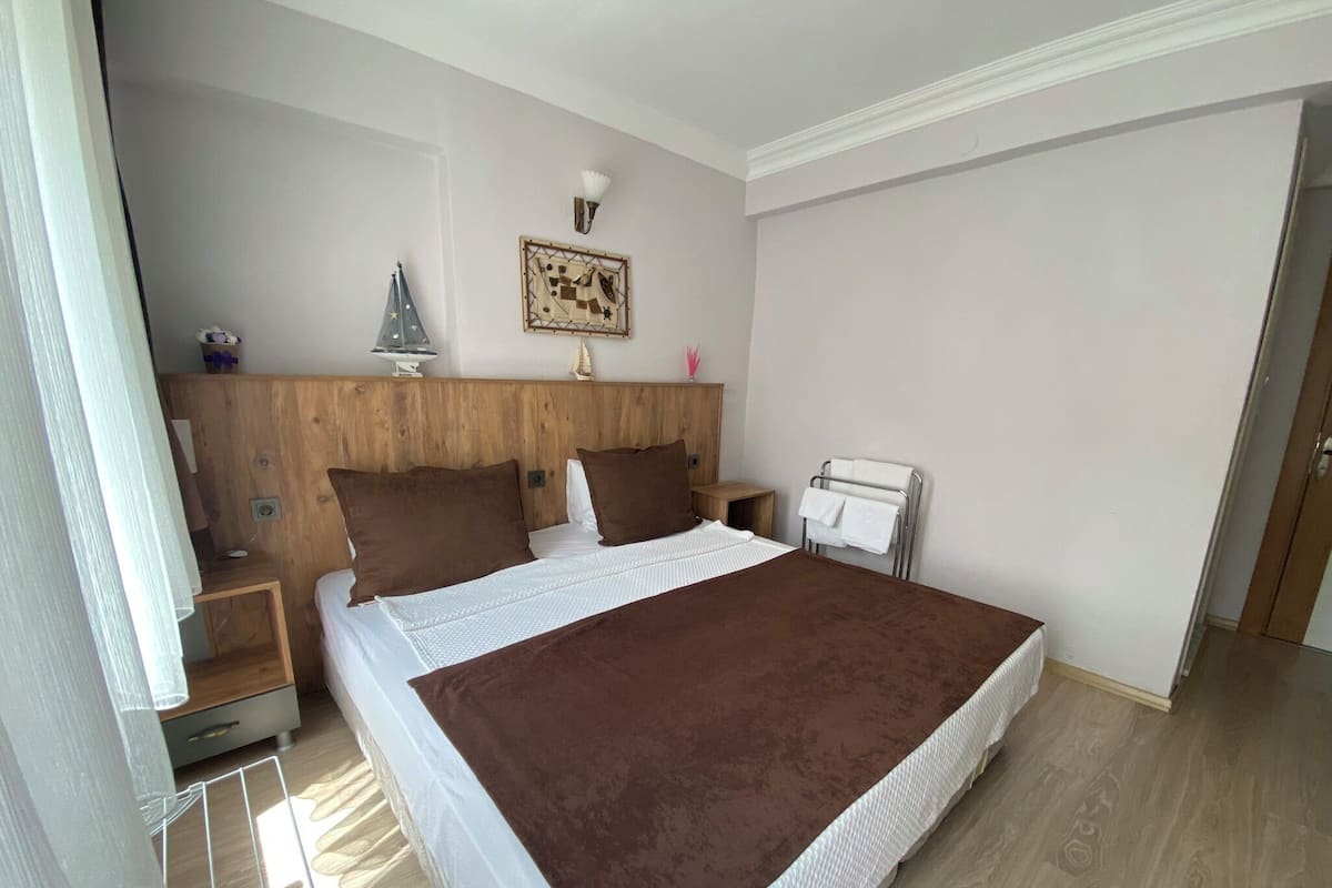 Standard Double Room | 1 bedroom, hypo-allergenic bedding, free WiFi, bed sheets