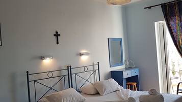 In-room safe, individually furnished, blackout drapes, free WiFi