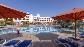 Minibar, in-room safe, blackout curtains, iron/ironing board