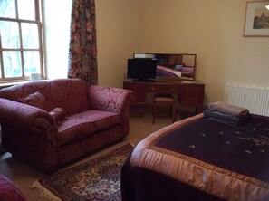 مكواة/لوح كي وملاءات أسرّة