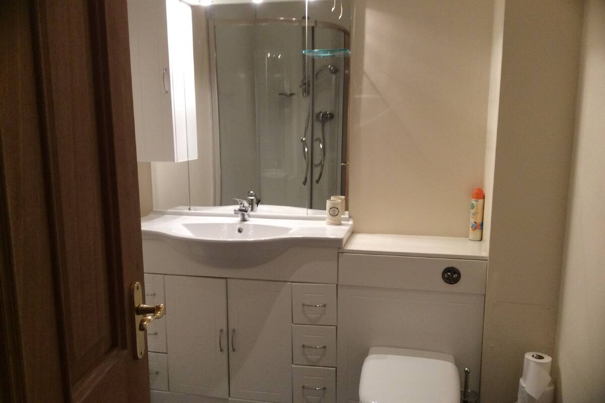 Free toiletries, towels