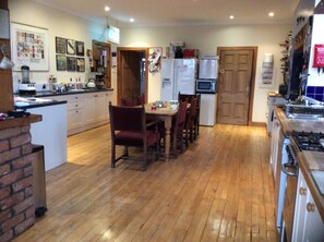 Petit déjeuner continental compris tous les jours