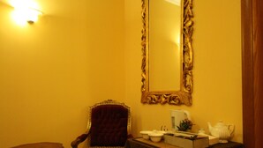 Classic Double or Twin Room | Room amenity - Hotel Termini (Rome)