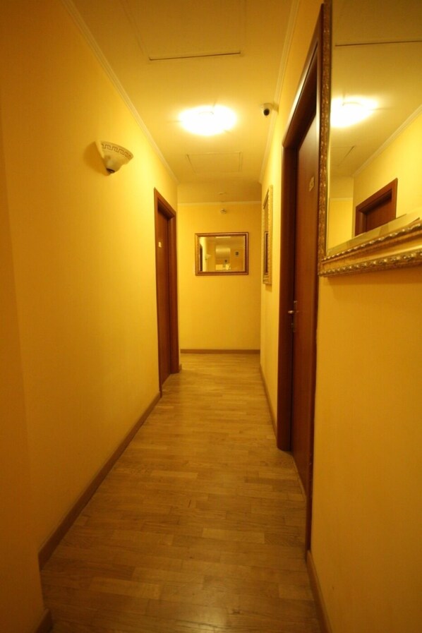 Hallway - Hotel Termini (Rome)