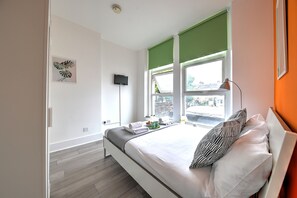 Room - WJC Medium Studio (London)