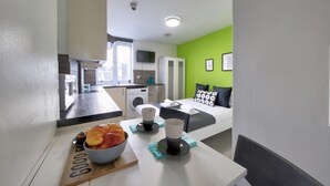 Cookware/dishes/utensils - WJA Small Studio (London)