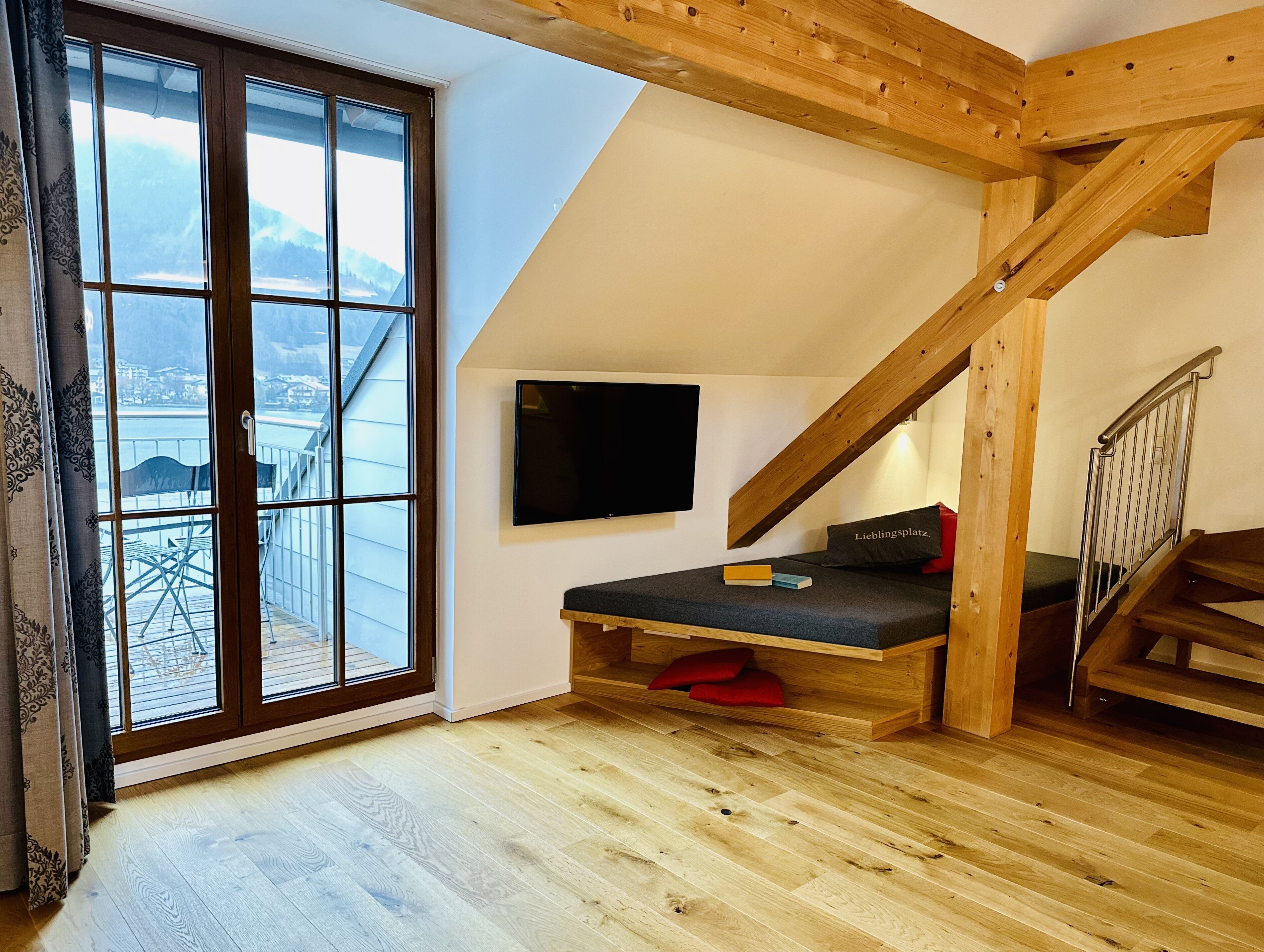 Studio Supérieur, 1 chambre, vue lac (SEICHERIN) | Coin séjour | Télévision LED, chauffage par le sol