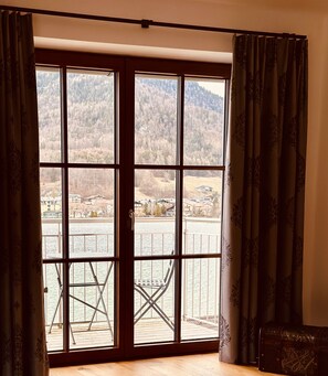 Apartamento superior, 2 quartos, no jardim (SCHAETZLIN) | Área de estar | TV LED, pisos aquecidos