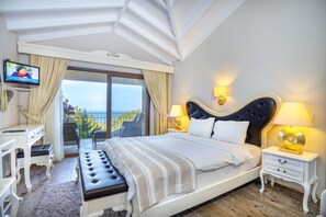 3 bedrooms, premium bedding, desk, soundproofing - Alya Villa Butik Hotel (Marmaris)