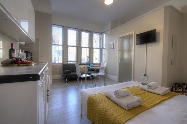 Bed sheets - B1 Large Studio (London)