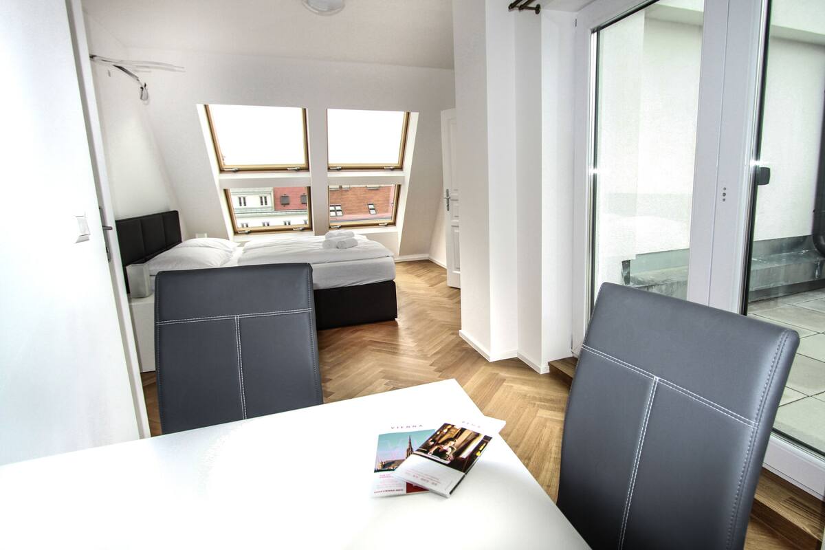 Superior Penthouse, Multiple Beds, 2 Bathrooms, City View