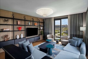 Penthouse | Premium bedding, down duvets, memory-foam beds, in-room safe - Radisson Residences Vadistanbul (Sariyer)
