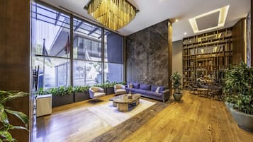 Sala de estar en el lobby