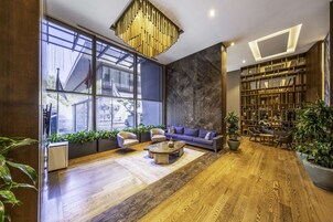 Sala de estar en el lobby