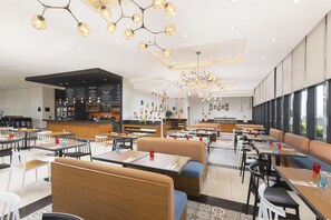 Daily buffet breakfast (PHP 850 per person)
