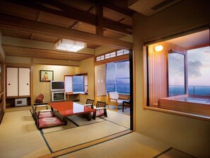 Japanese I(10+6Tatami)(Panorama View)(With view bath)(Non-smoking) | In-room safe, free WiFi, bed sheets - KAMENOI HOTEL TSUKUBASAN (Tsukuba)