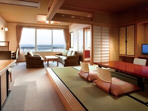 In-room safe, free WiFi, bed sheets - KAMENOI HOTEL TSUKUBASAN (Tsukuba)