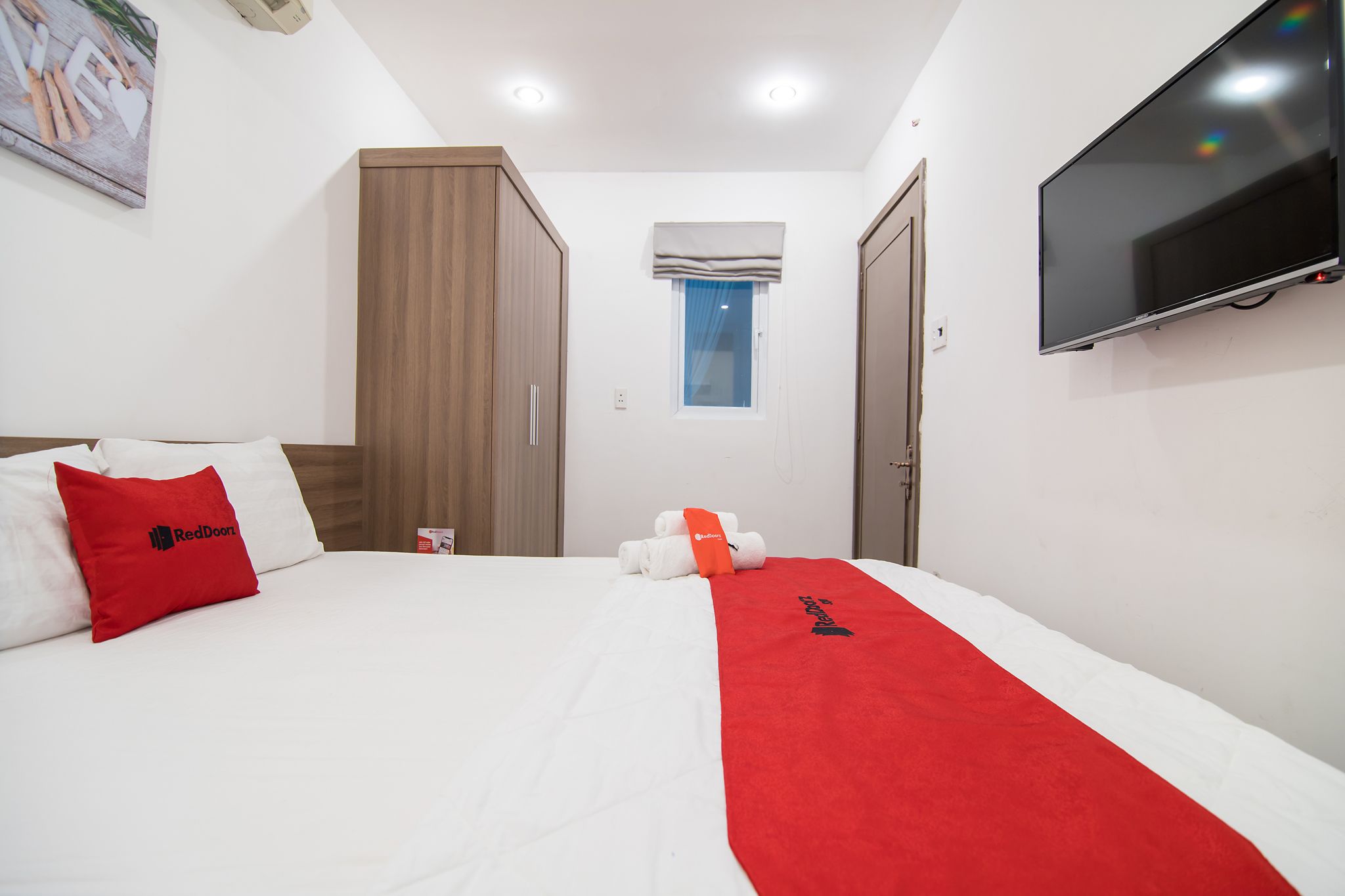 Schreibtisch, kostenloses WLAN, Bettwäsche