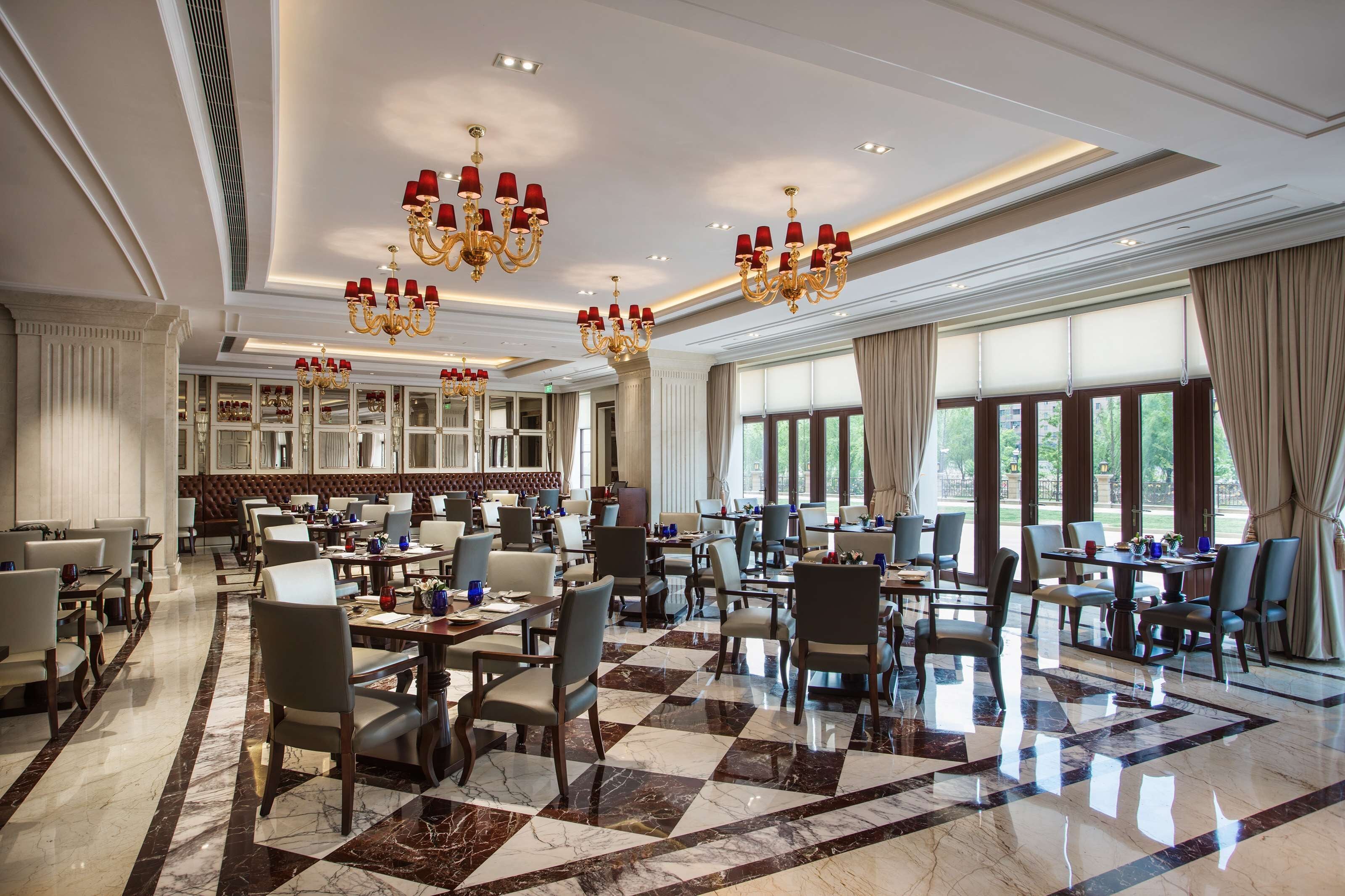Daily buffet breakfast for a fee
