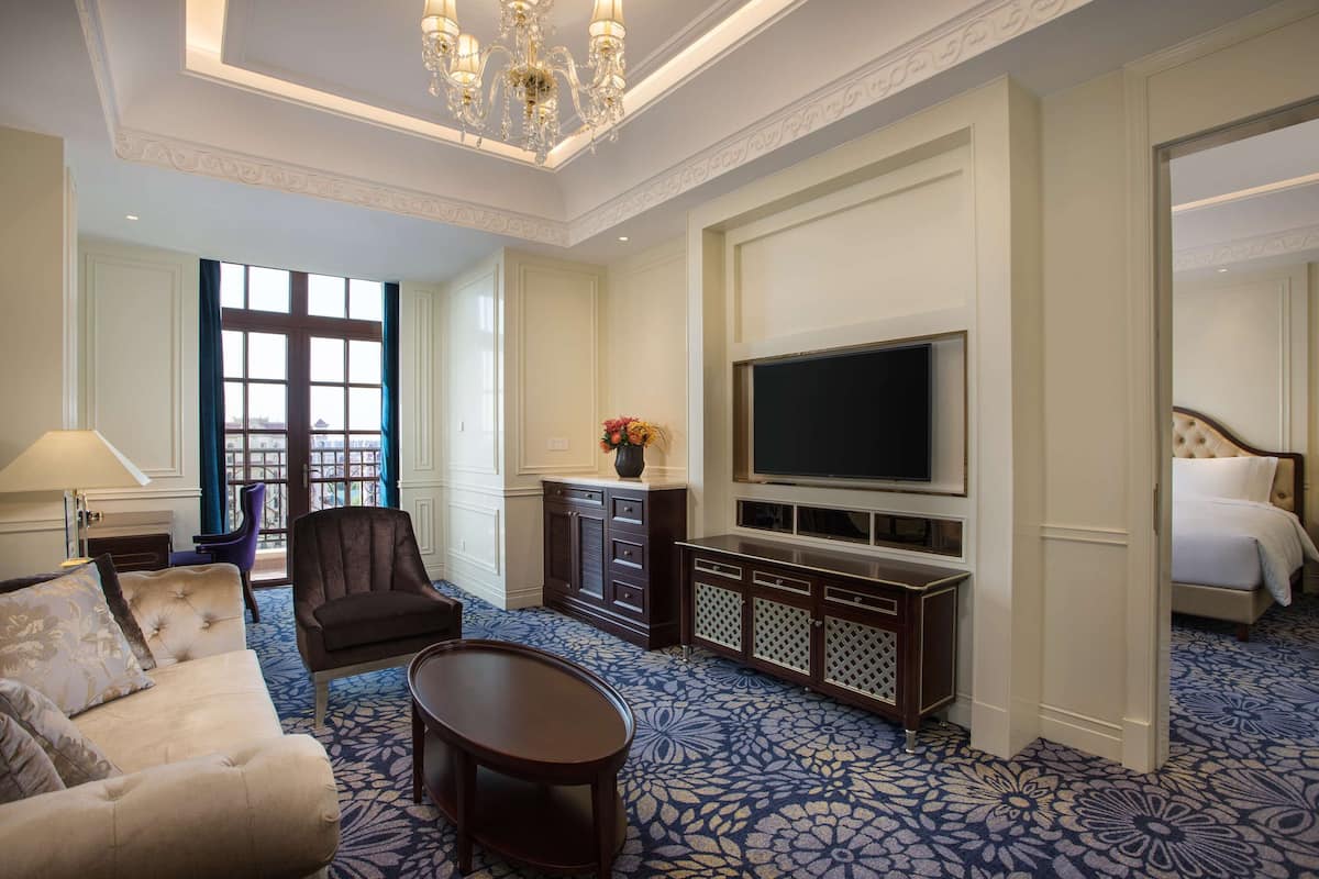 Premium bedding, minibar, in-room safe, individually decorated